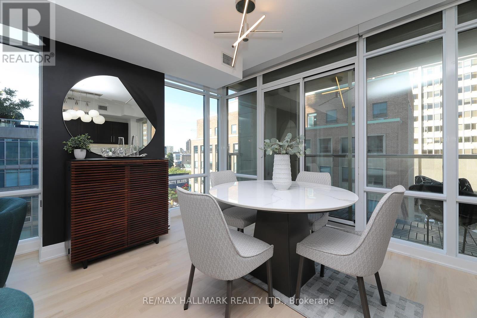 611 - 1 Bedford Road, Toronto, ON - Photo Showing Dining Room