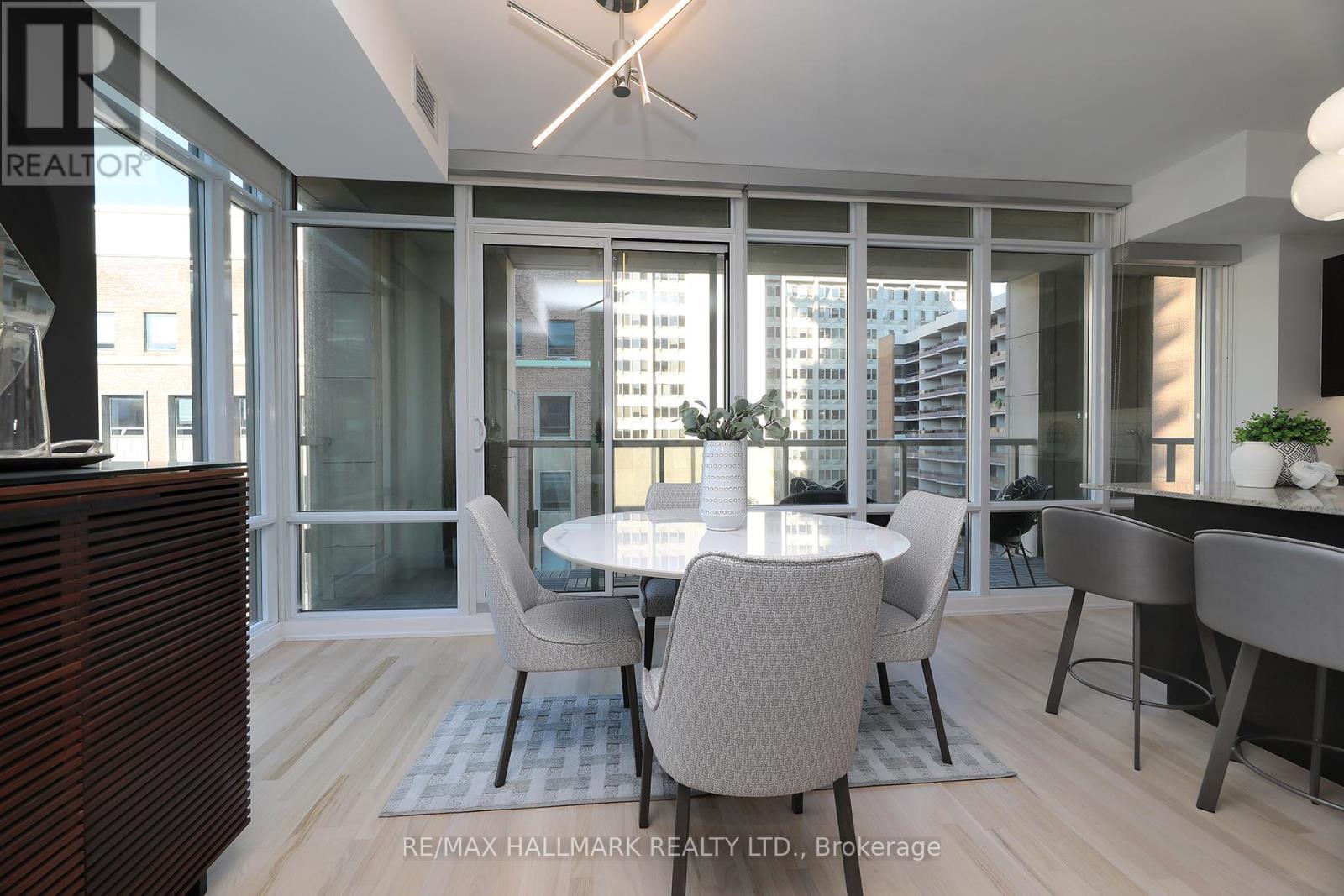 611 - 1 Bedford Road, Toronto, ON - Indoor Photo Showing Dining Room