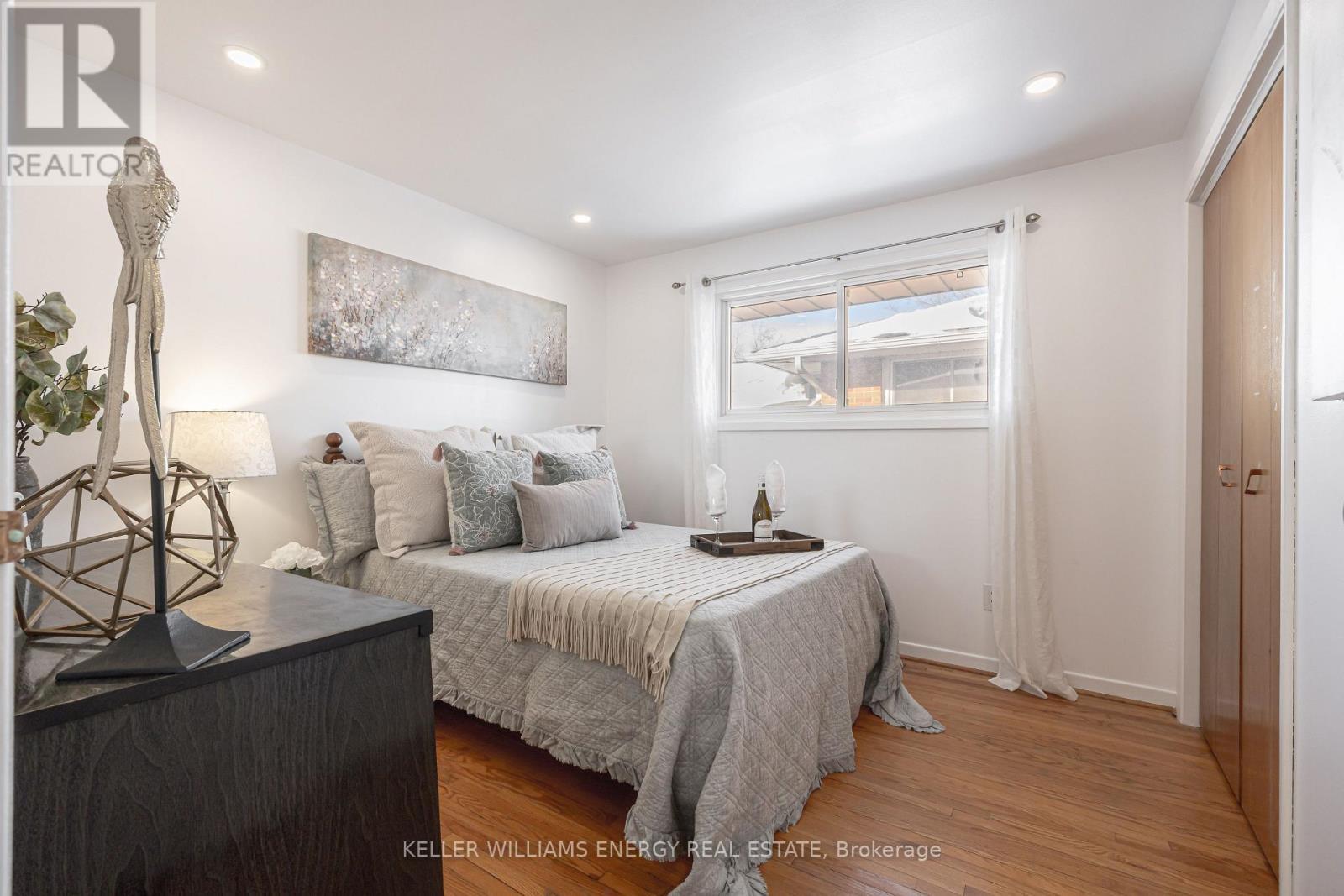 469 Waverly Street N, Oshawa (Mclaughlin), ON - Indoor Photo Showing Bedroom