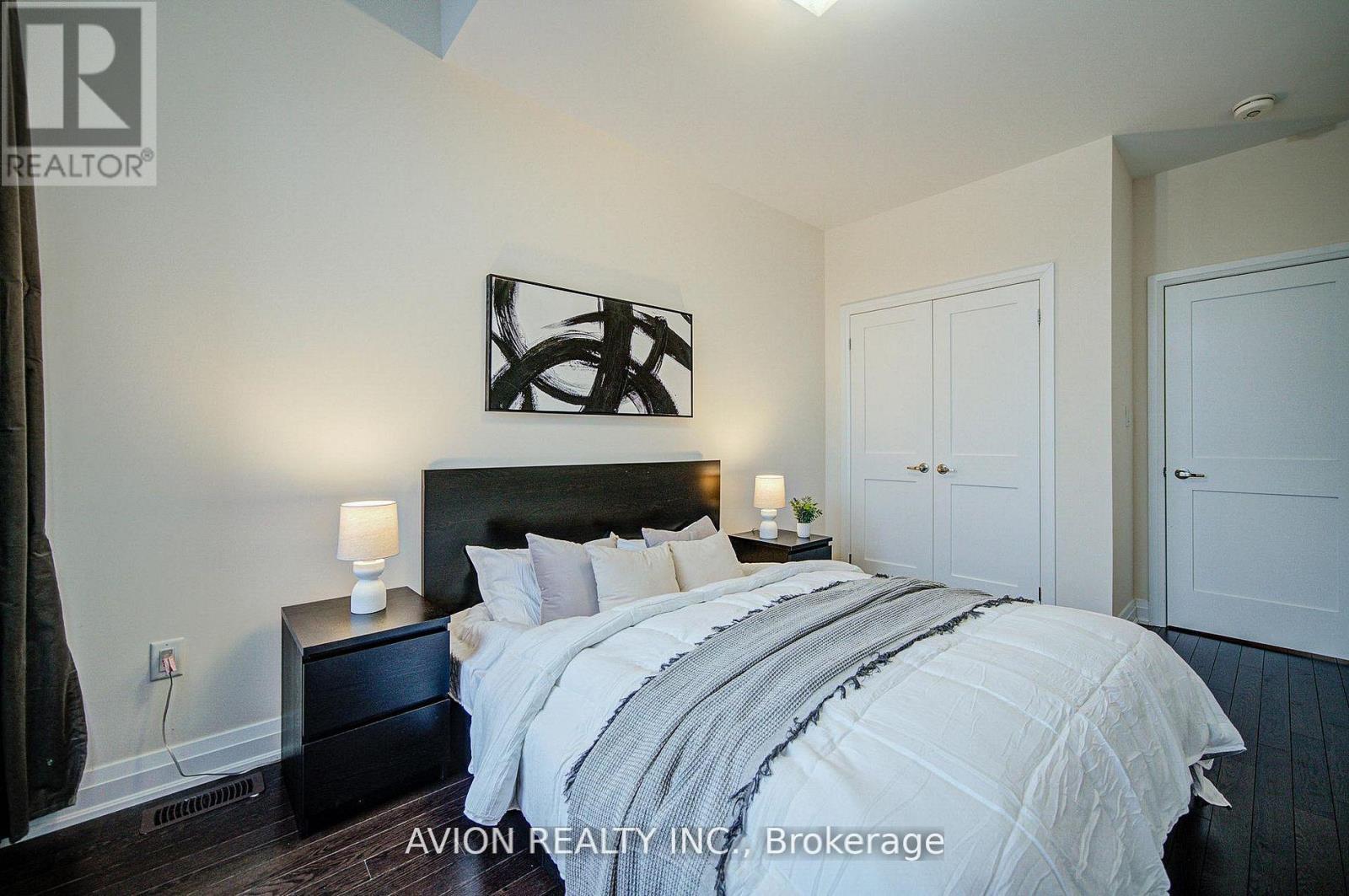 42 Causland Lane, Richmond Hill, ON - Indoor Photo Showing Bedroom