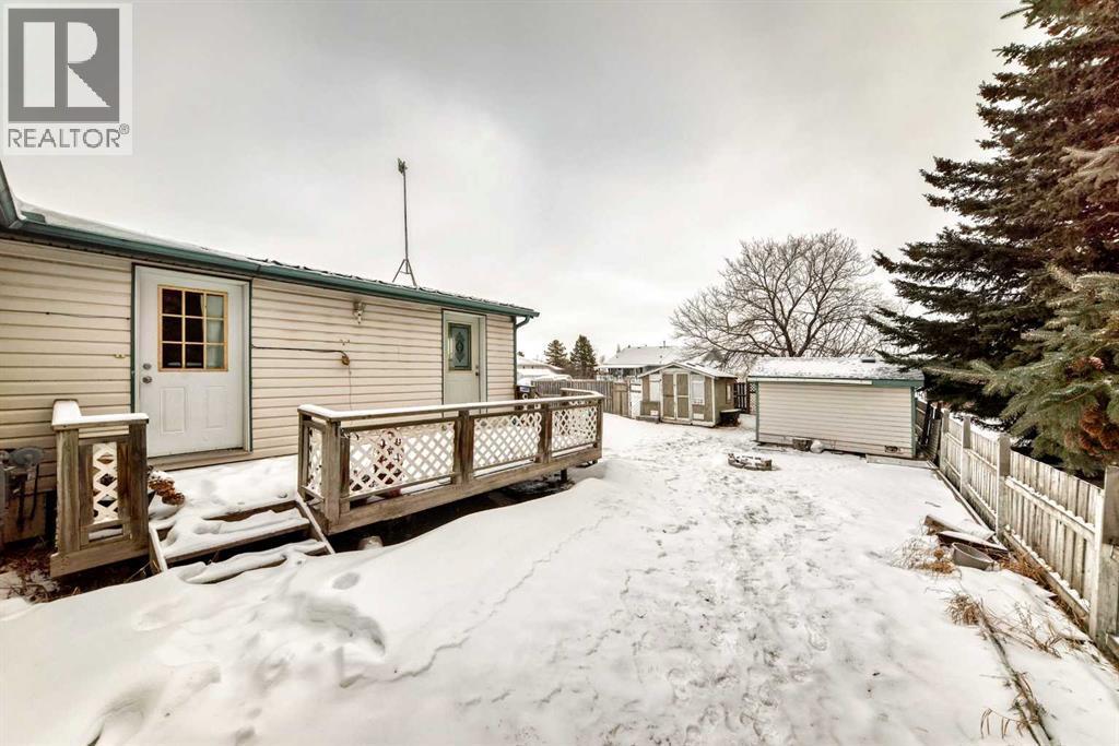 5209 46 Street, Rimbey, AB - Outdoor With Exterior