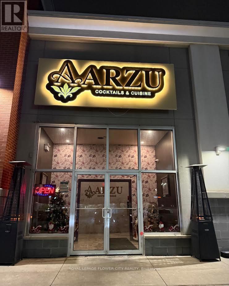 102 - 15 Gateway Boulevard, Brampton, ON