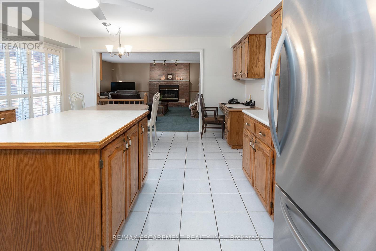 6005 Mountaingate Drive, Niagara Falls, ON - Indoor Photo Showing Kitchen