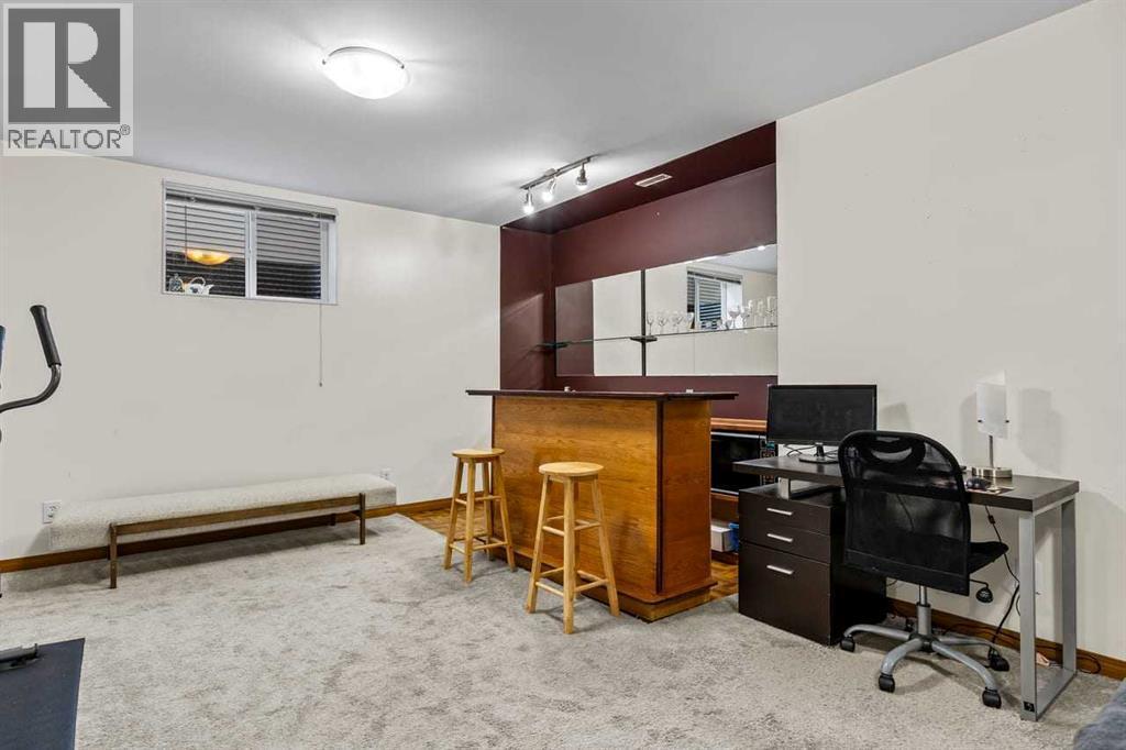 176 Cougar Ridge Circle Sw, Calgary, AB - Indoor Photo Showing Office