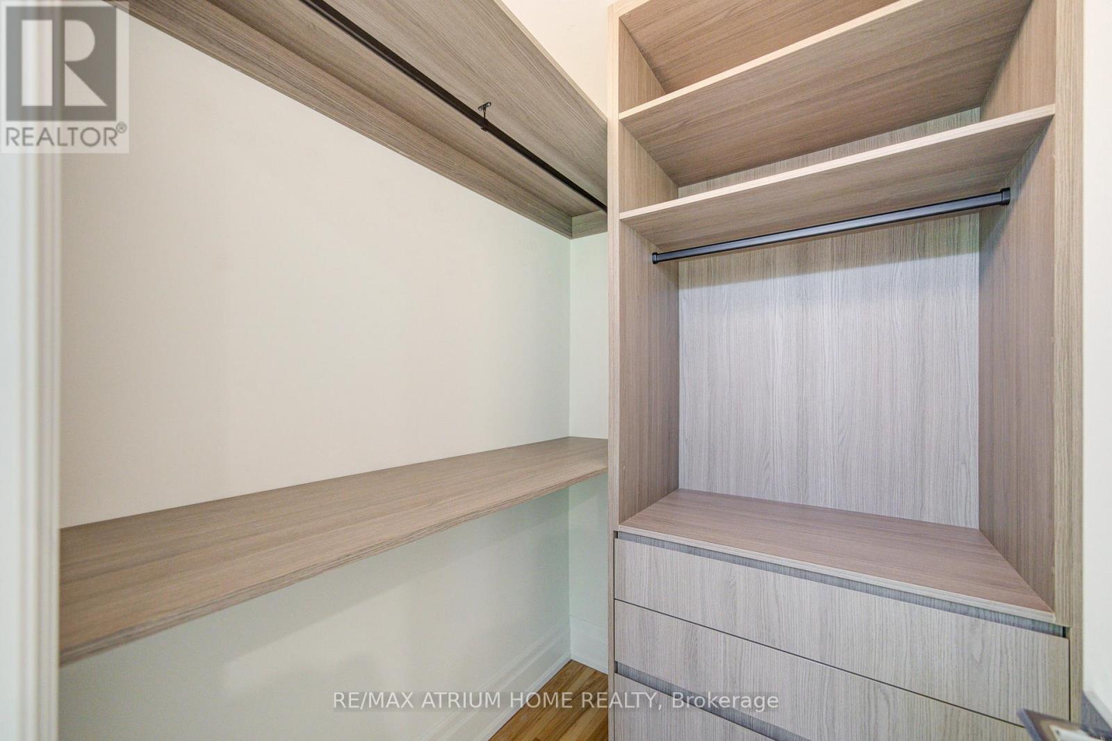 2 - 111 Wilson Street E, Hamilton, ON - Indoor Photo Showing Other Room