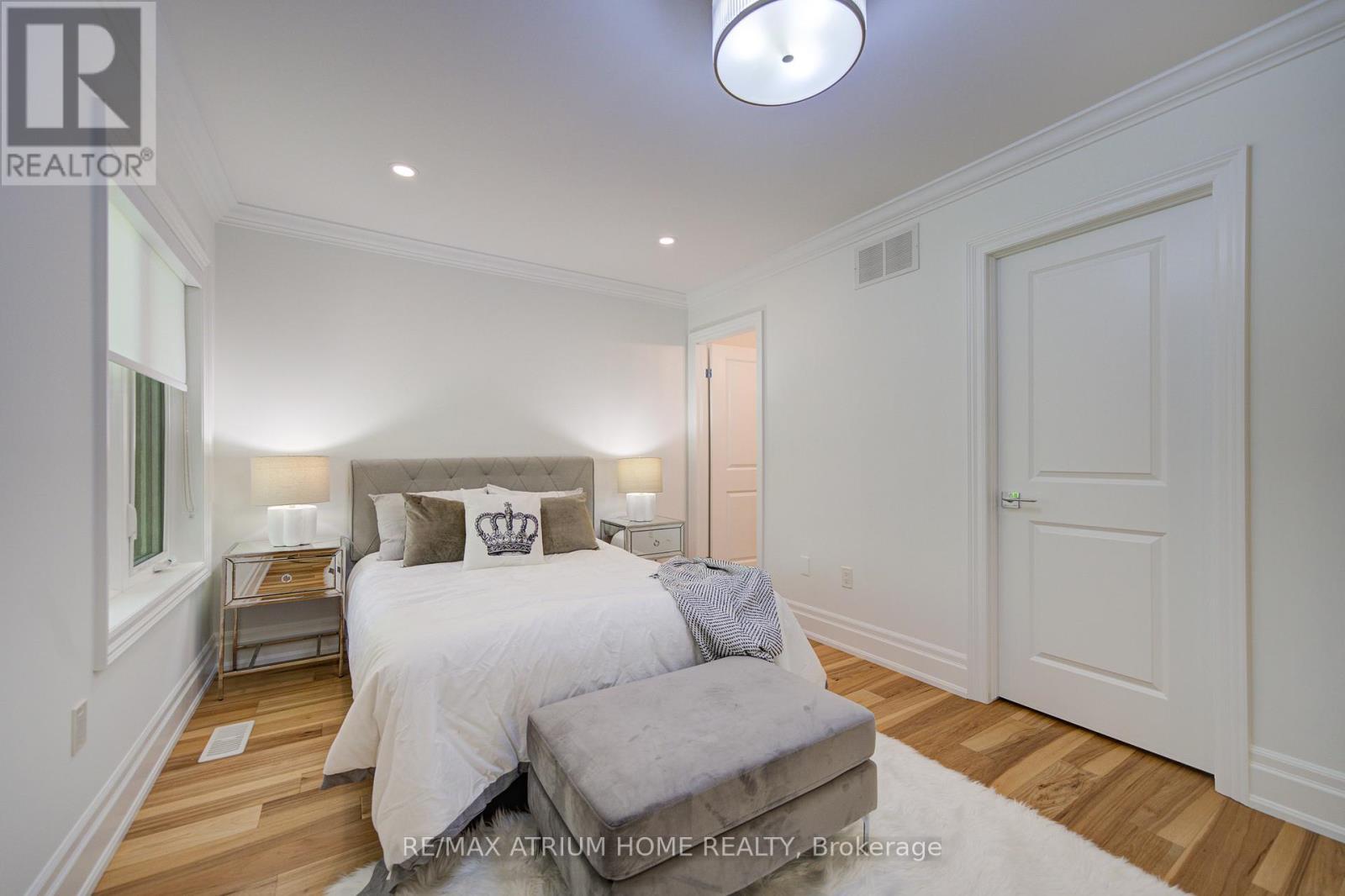 2 - 111 Wilson Street E, Hamilton, ON - Indoor Photo Showing Bedroom