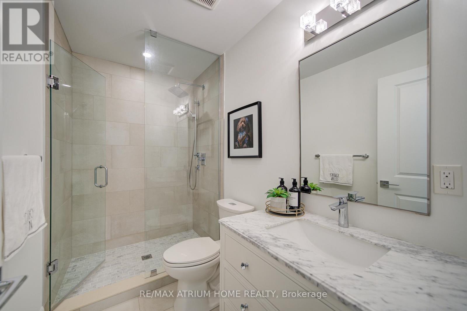 2 - 111 Wilson Street E, Hamilton, ON - Indoor Photo Showing Bathroom