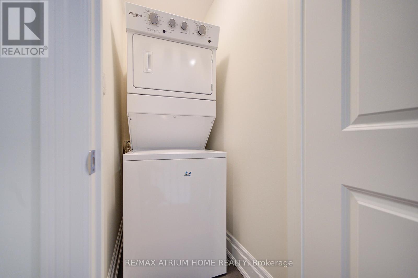 2 - 111 Wilson Street E, Hamilton, ON - Indoor Photo Showing Laundry Room