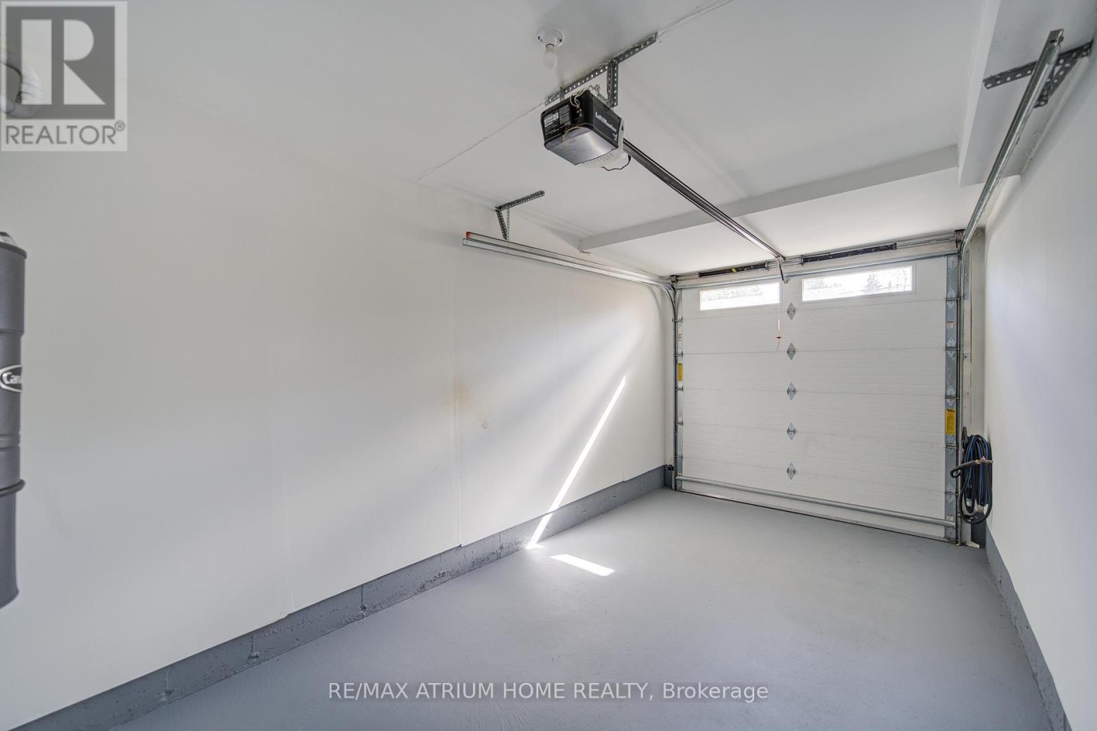 2 - 111 Wilson Street E, Hamilton, ON - Indoor Photo Showing Garage