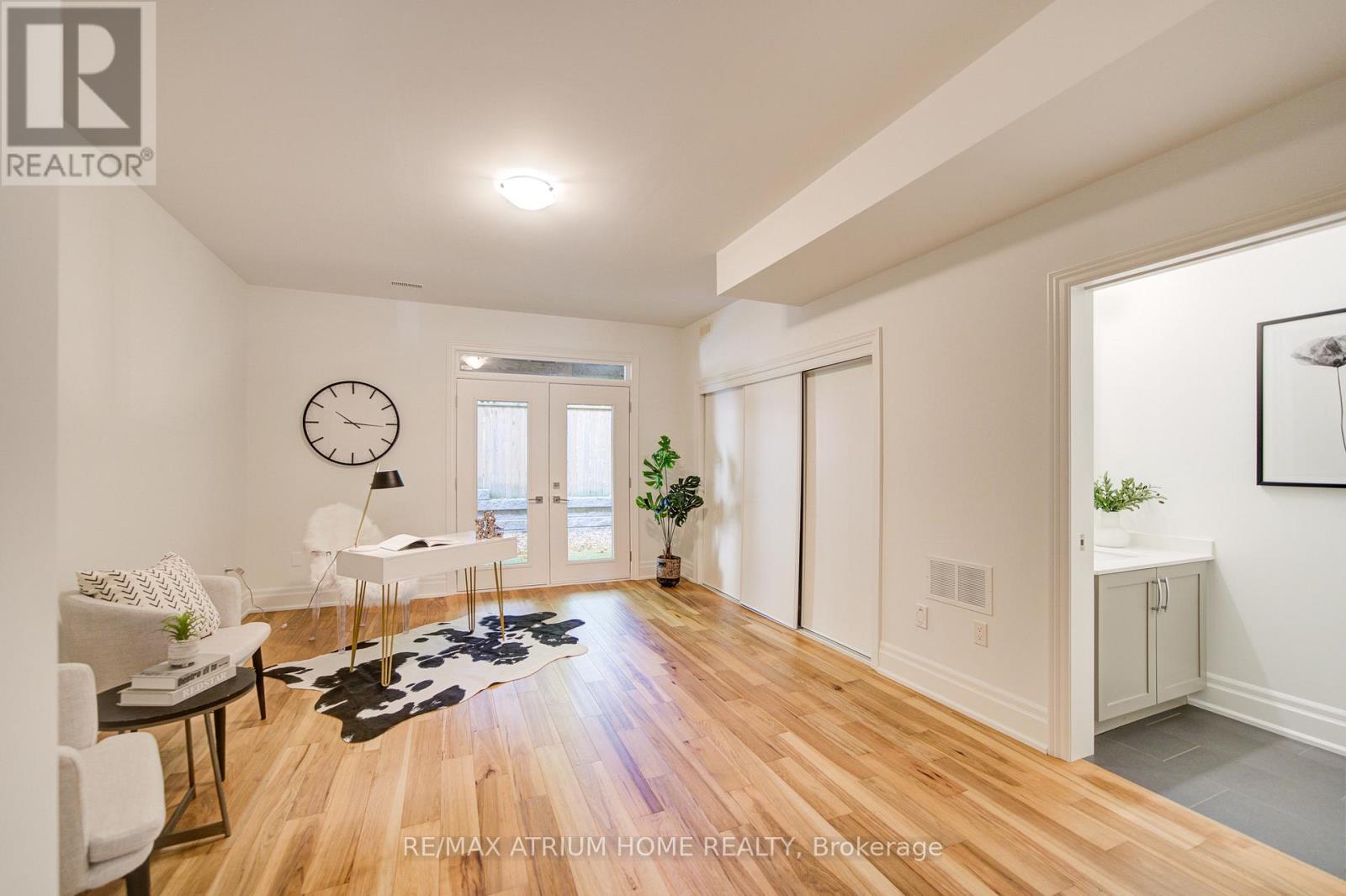 2 - 111 Wilson Street E, Hamilton, ON - Indoor Photo Showing Other Room