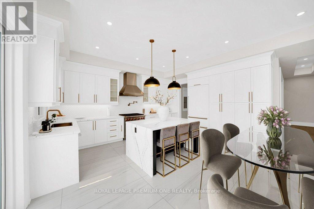 104 Greville Street, Vaughan, ON - Indoor Photo Showing Kitchen