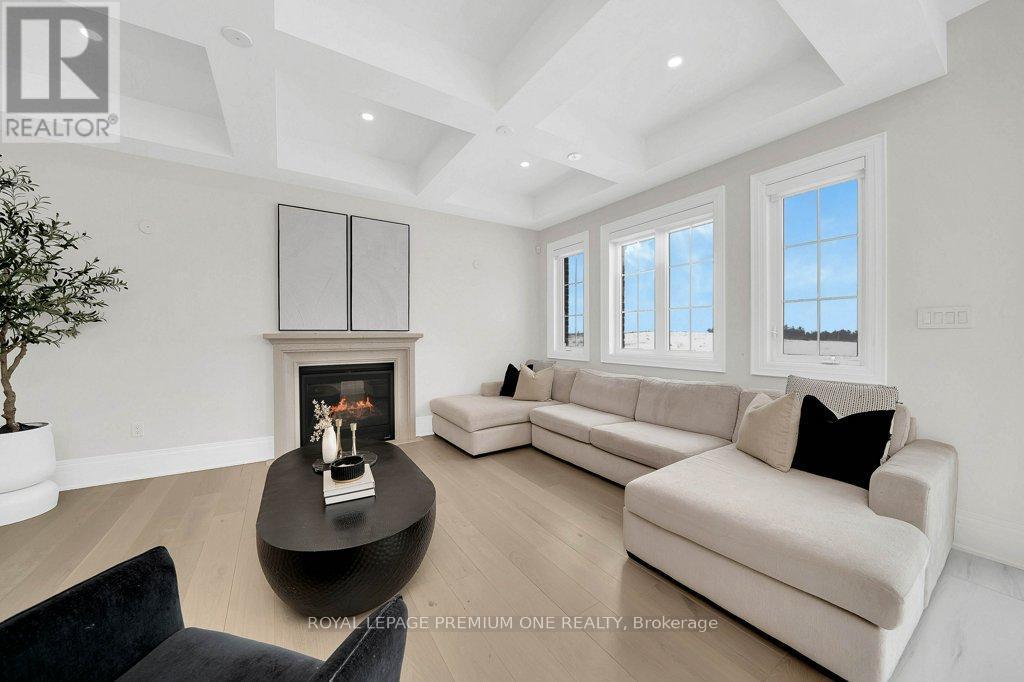 104 Greville Street, Vaughan, ON - Indoor Photo Showing Living Room With Fireplace