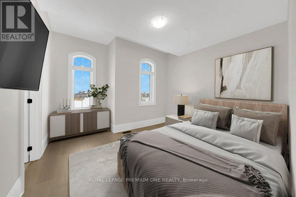 104 Greville Street, Vaughan, ON - Indoor Photo Showing Bedroom