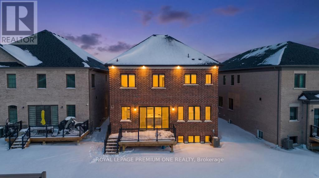 104 Greville Street, Vaughan, ON - Outdoor