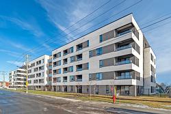 415-9250 Av. Dubuisson Montréal (Mercier/Hochelaga-Maisonneuve), QC H1L 0B7