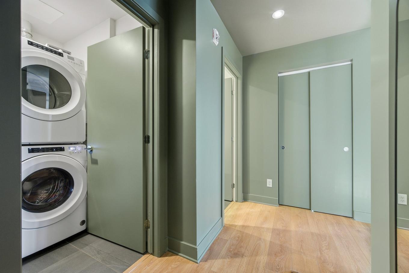 Salle de lavage - 415-9250 Av. Dubuisson, Montréal (Mercier/Hochelaga-Maisonneuve), QC - Indoor Photo Showing Laundry Room