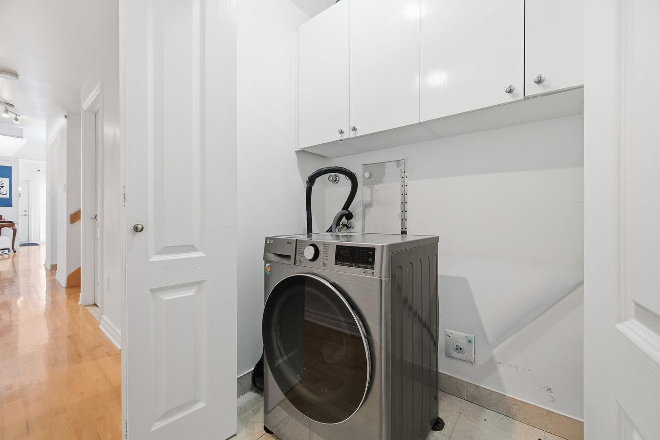 Laundry room - 7177 Boul. St-Michel, Montréal (Villeray/Saint-Michel/Parc-Extension), QC - Indoor Photo Showing Laundry Room