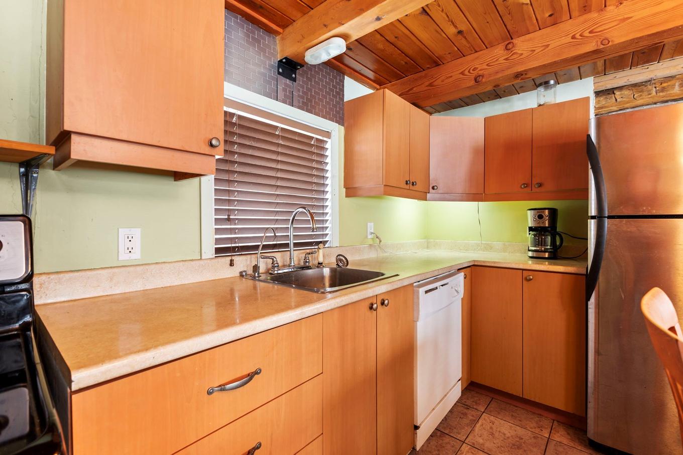 Kitchen - 285 Route 201, Coteau-Du-Lac, QC - Indoor Photo Showing Kitchen