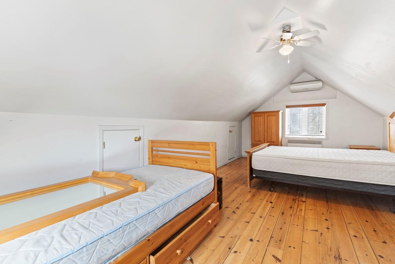 Overall view - 285 Route 201, Coteau-Du-Lac, QC - Indoor Photo Showing Bedroom