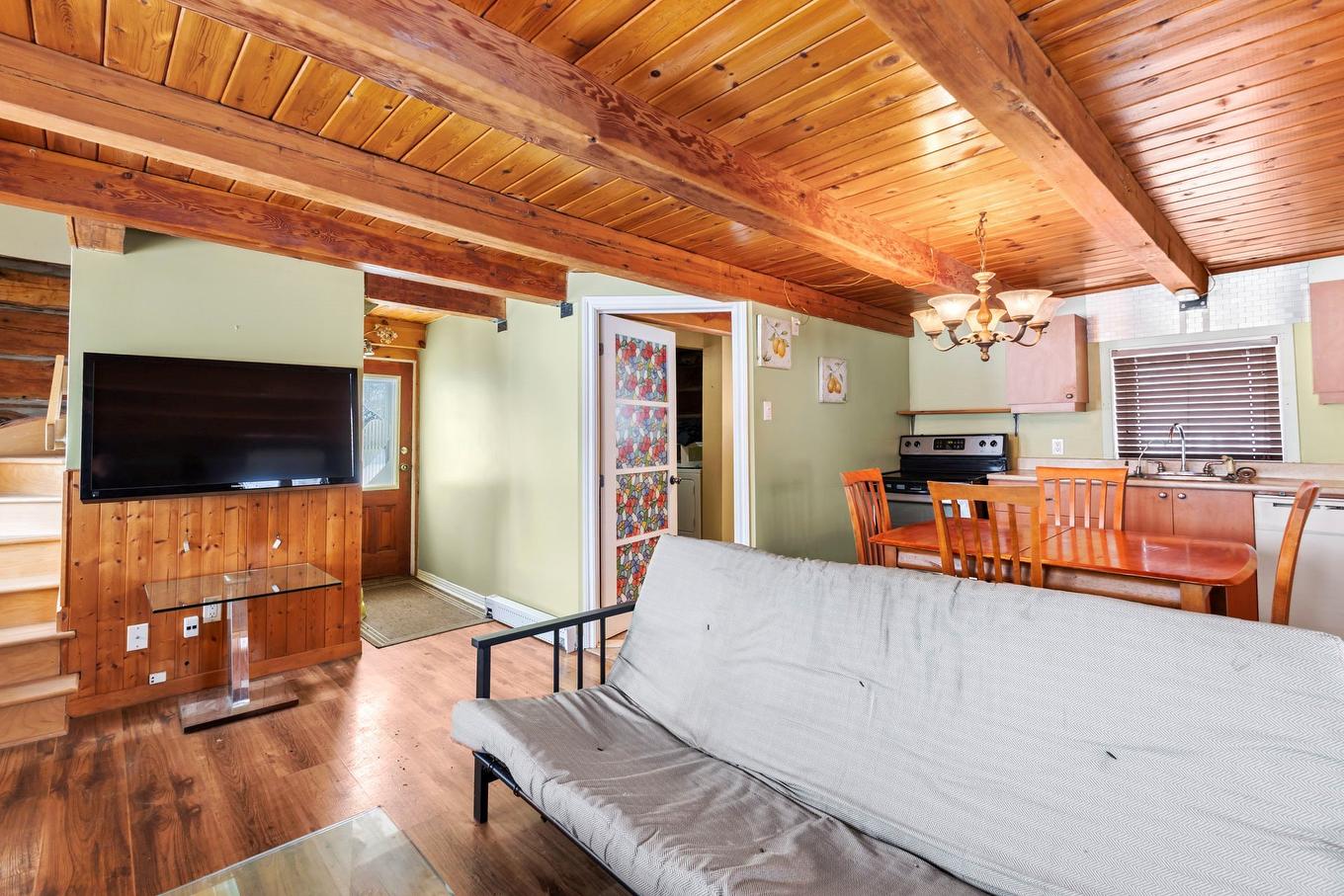 Overall view - 285 Route 201, Coteau-Du-Lac, QC - Indoor Photo Showing Other Room