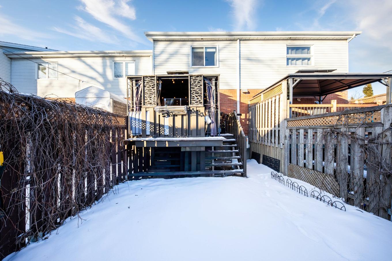 Back facade - 686 Rue Marie-Derome, Saint-Jean-Sur-Richelieu, QC - Outdoor