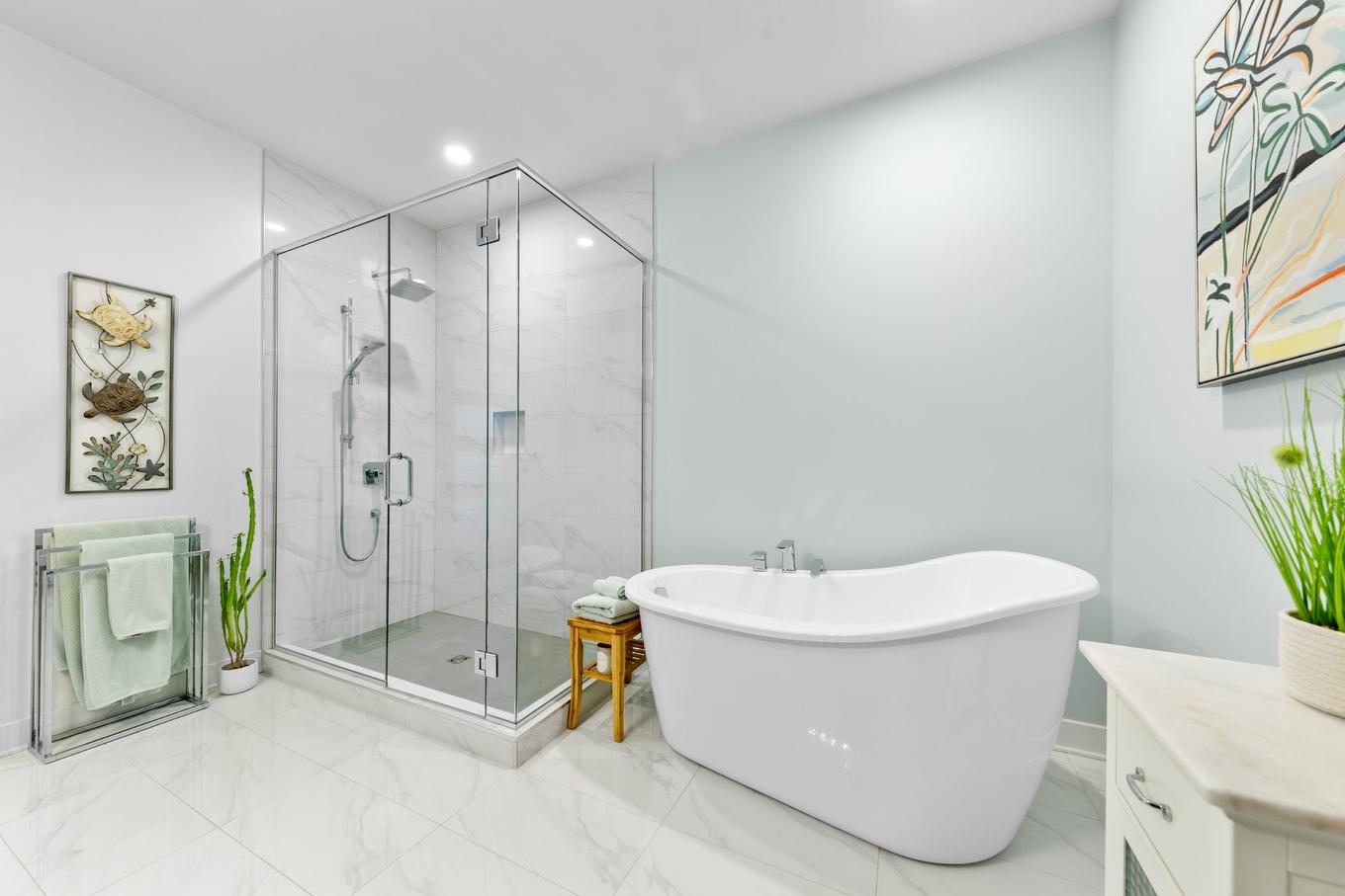 Salle de bains - 201-180 34E Rue O., Venise-En-Québec, QC - Indoor Photo Showing Bathroom