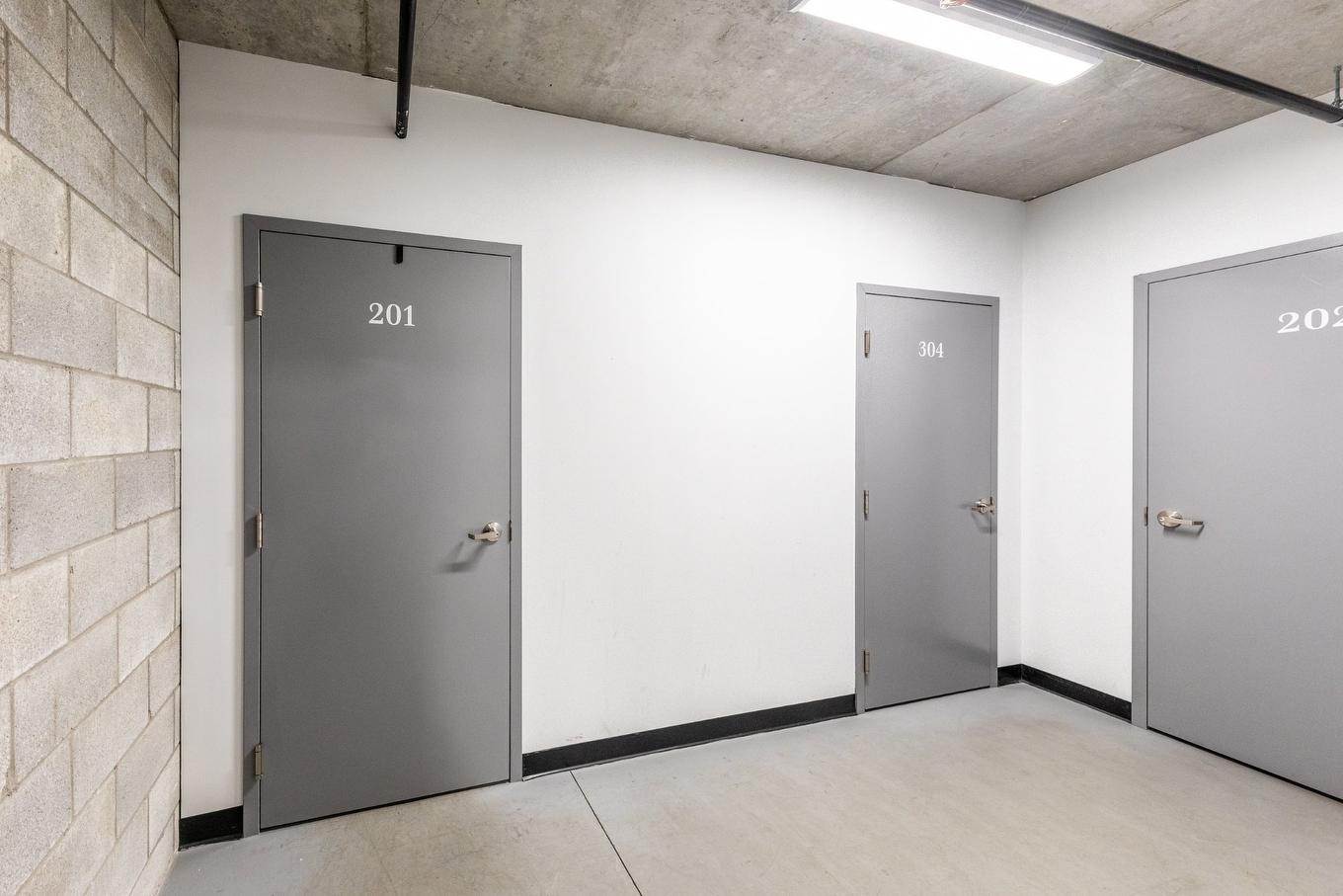 Rangement - 201-180 34E Rue O., Venise-En-Québec, QC - Indoor Photo Showing Other Room