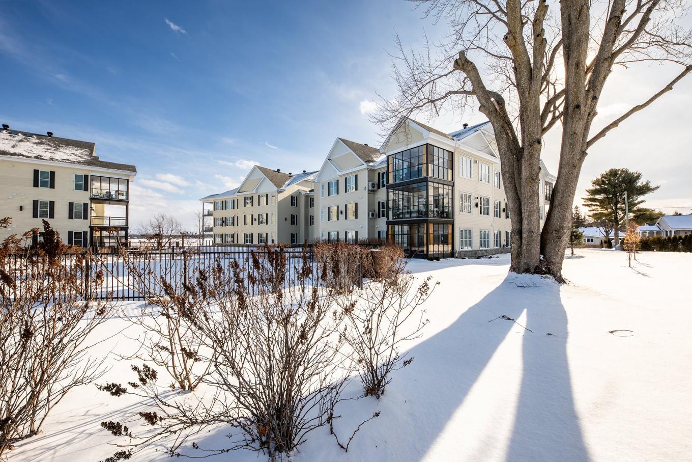 Face arrière - 201-180 34E Rue O., Venise-En-Québec, QC - Outdoor With Facade