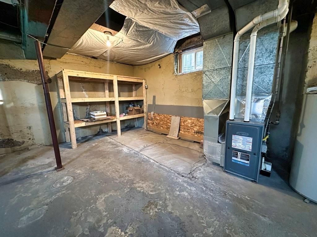 130 Pine Street, Thunder Bay, ON - Indoor Photo Showing Basement