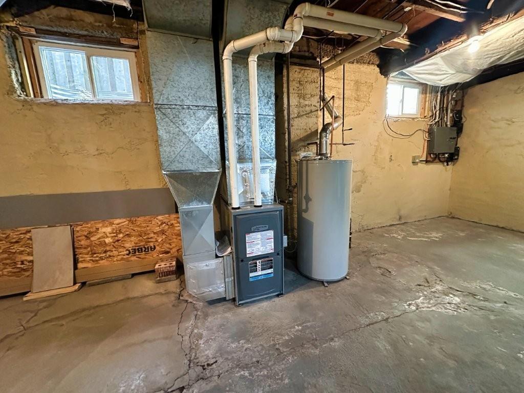 130 Pine Street, Thunder Bay, ON - Indoor Photo Showing Basement