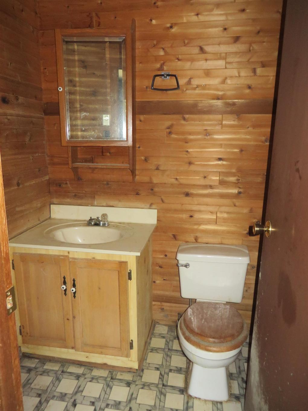 1441 Hwy 72, Sioux Lookout, ON - Indoor Photo Showing Bathroom