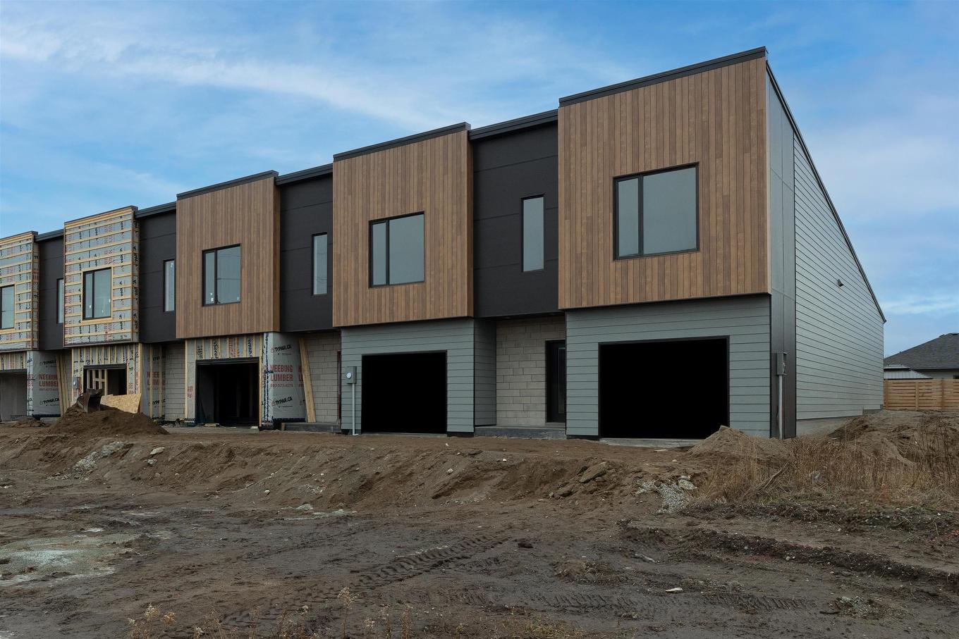 828-838 Weiler Boulevard, Thunder Bay, ON - Outdoor