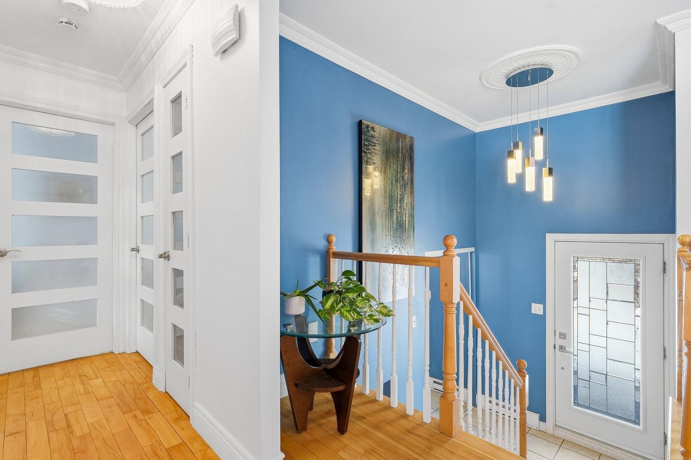 Staircase - 5615 Av. Raoul, Longueuil (Saint-Hubert), QC - Indoor Photo Showing Other Room