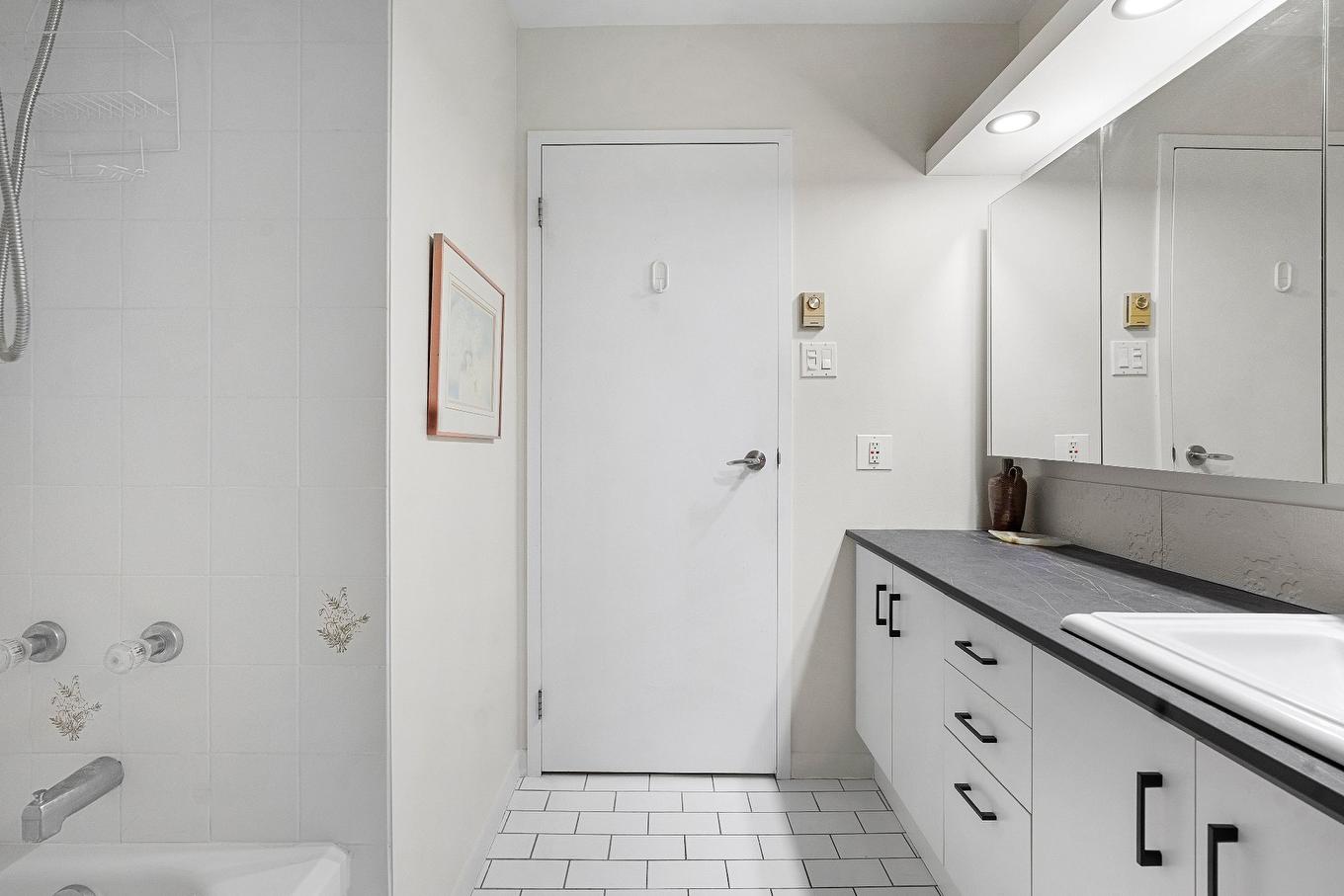 Bathroom - 401-149 Rue Du Mont-Marie, Lévis (Desjardins), QC - Indoor Photo Showing Bathroom