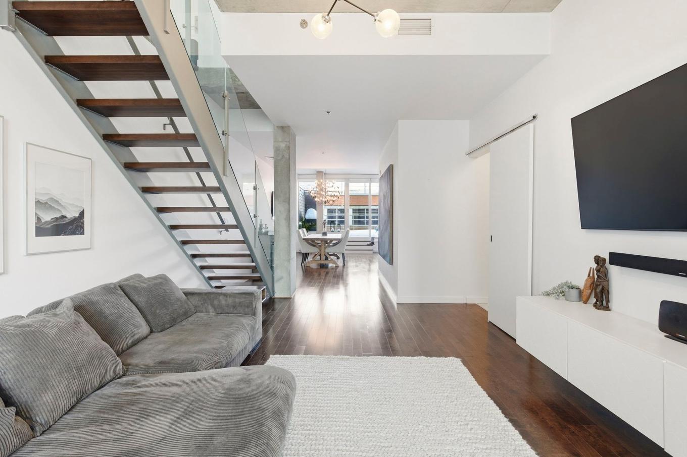 Salon - 704-90 Rue Prince, Montréal (Ville-Marie), QC - Indoor Photo Showing Living Room