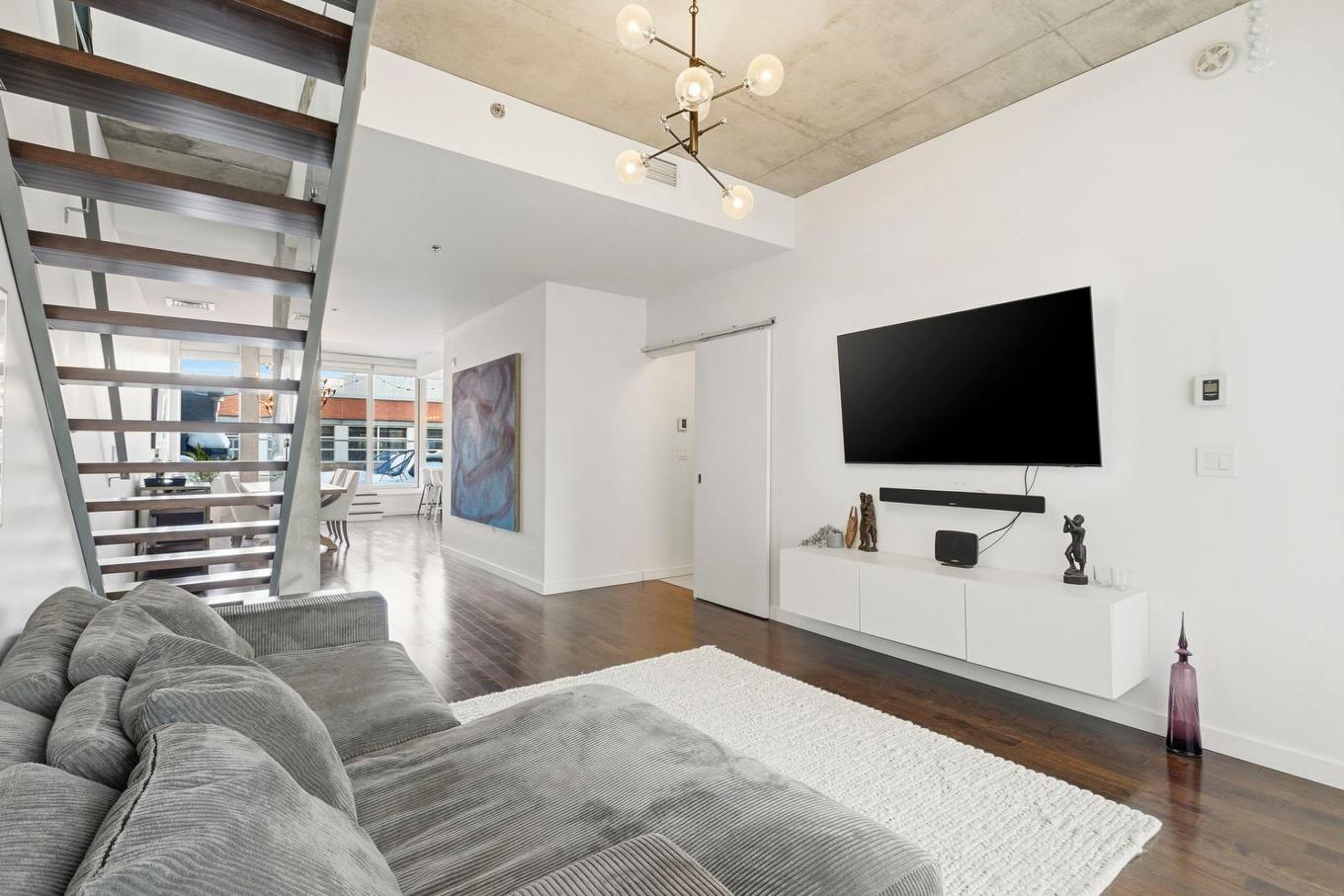 Salon - 704-90 Rue Prince, Montréal (Ville-Marie), QC - Indoor Photo Showing Living Room