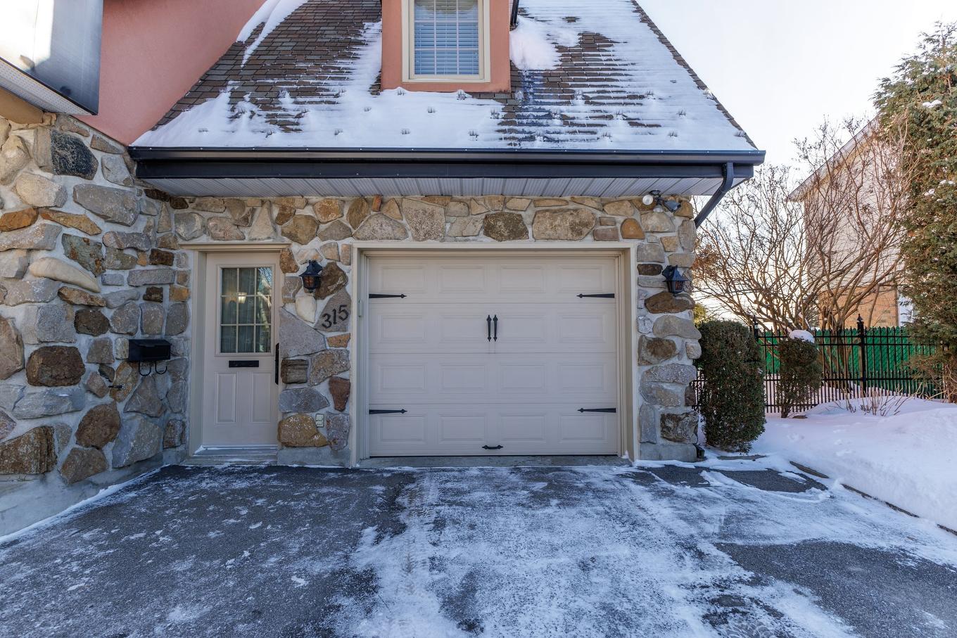 Garage - 315 Rue Boivin, Montréal (L'Île-Bizard/Sainte-Geneviève), QC - Outdoor