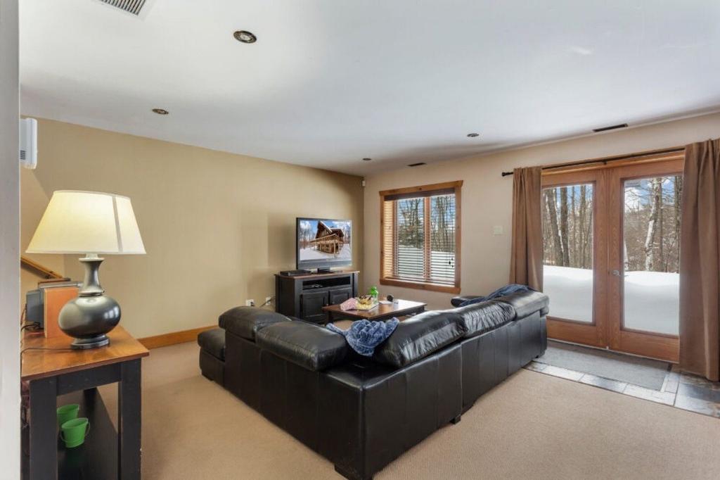 Family room - 1193 Ch. Des Pionniers, Labelle, QC - Indoor