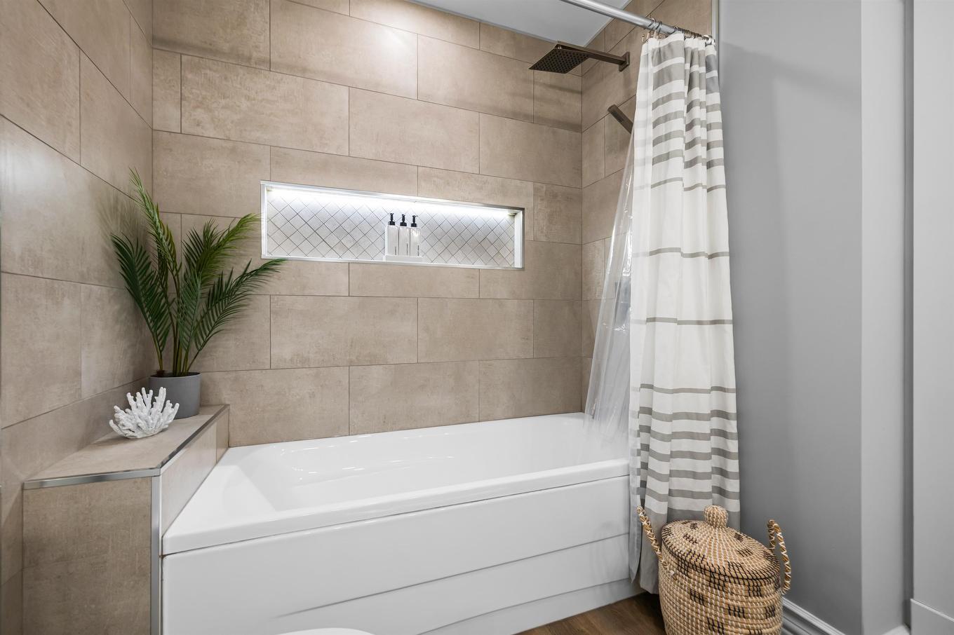 40 Dr. John Knox Way, Stratford, PE