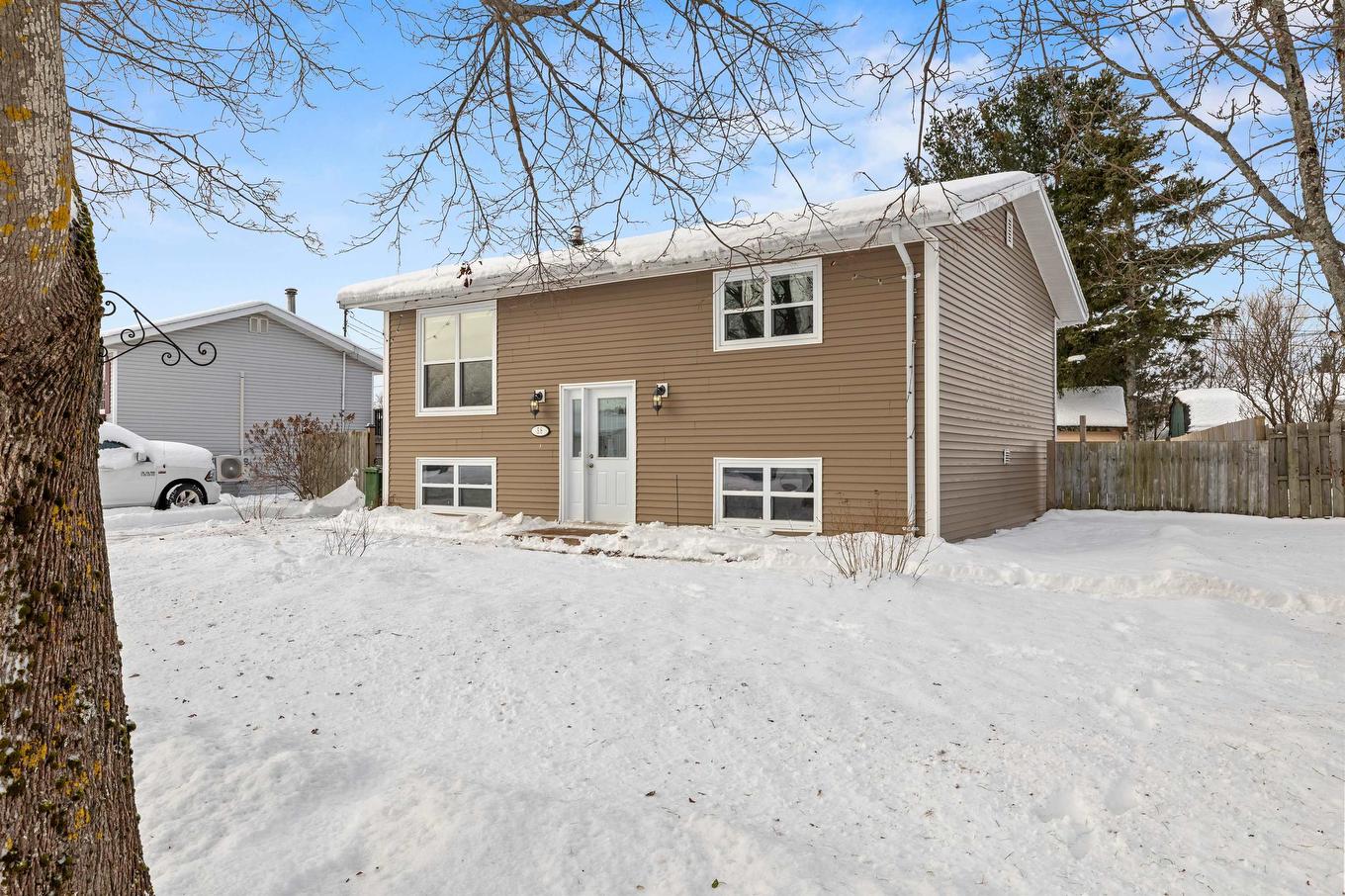 58 Westcomb Crescent, Hillsboro, PE