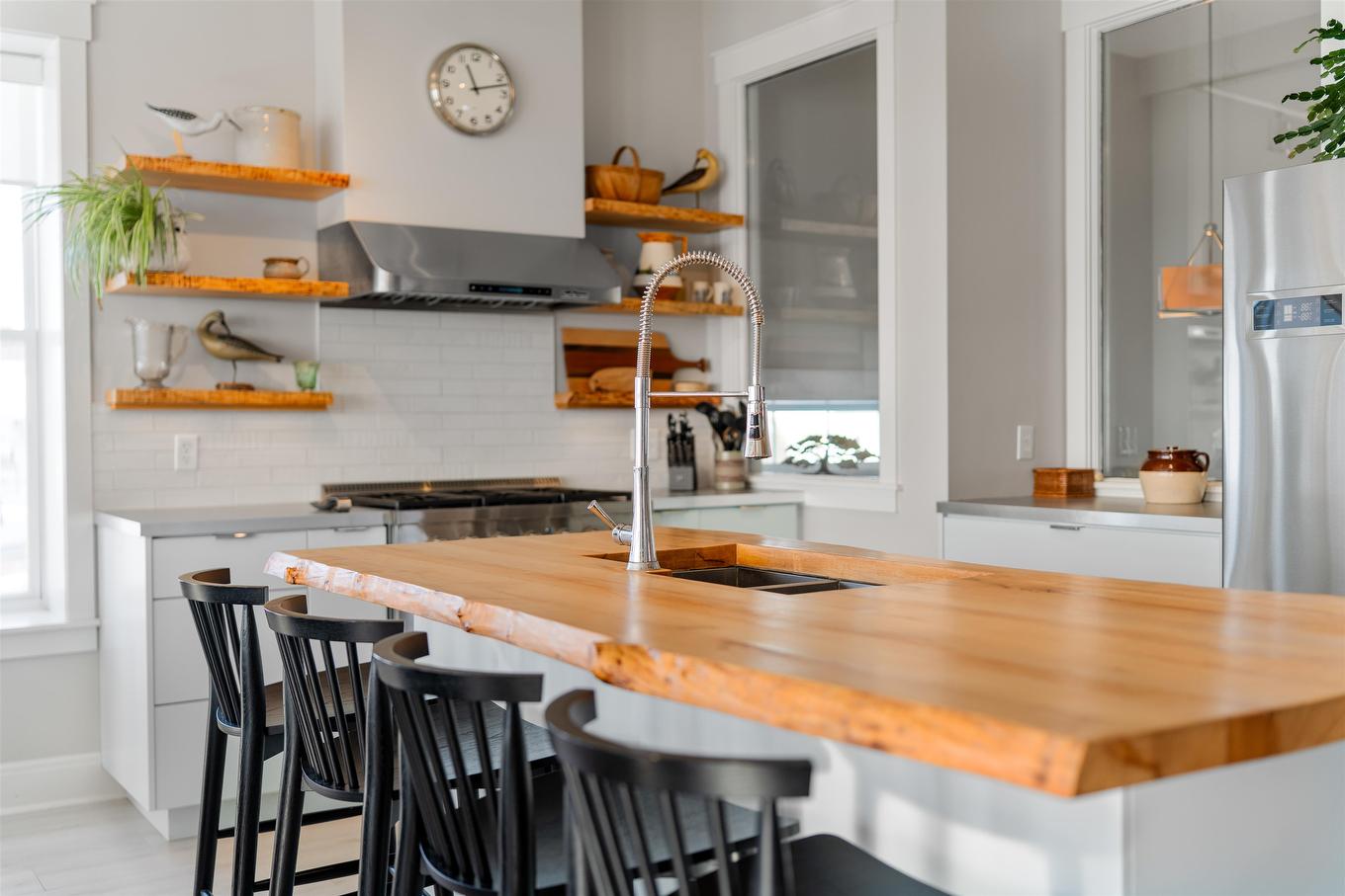 2 359 Water Street, Summerside, PE