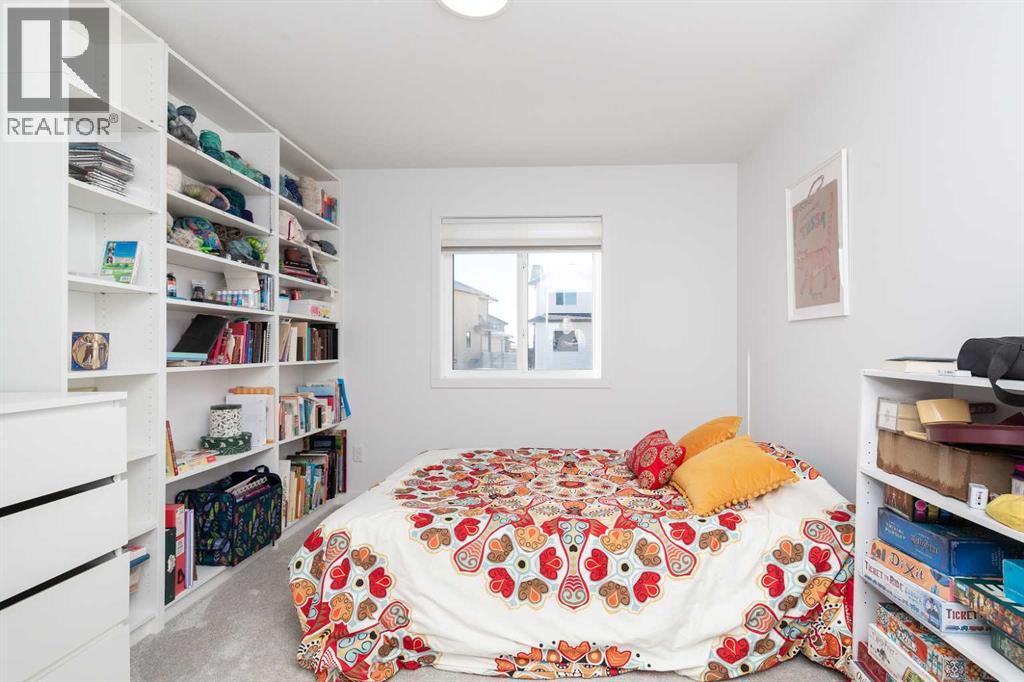 308 Grassland Boulevard W, Lethbridge, AB - Indoor Photo Showing Bedroom