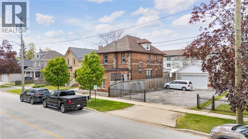 169 Christina Street South, Sarnia, ON