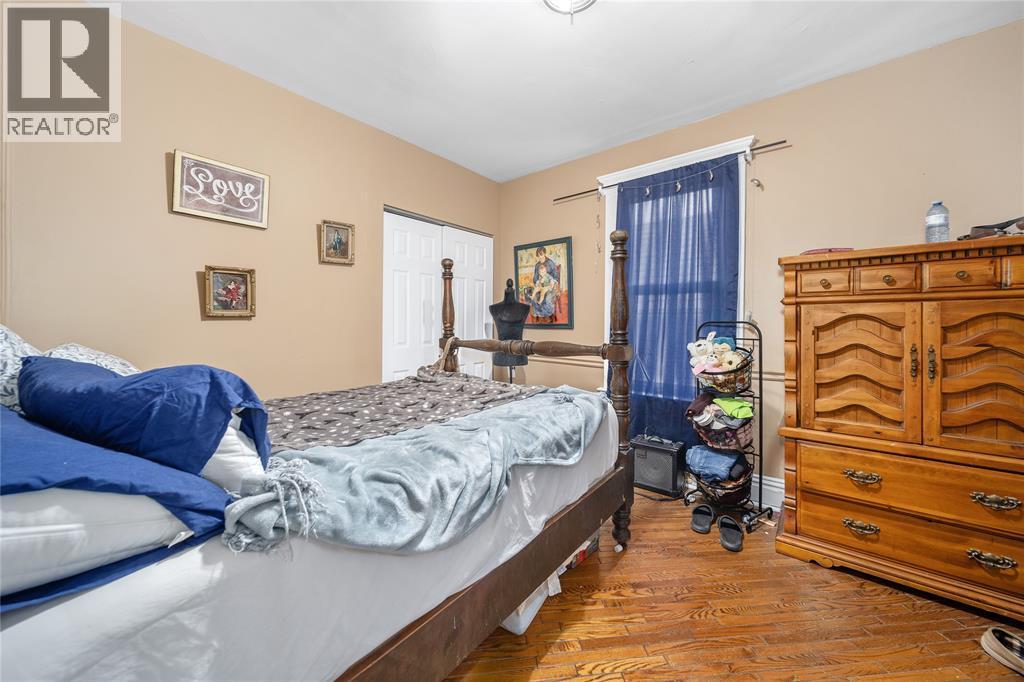 169 Christina Street South, Sarnia, ON