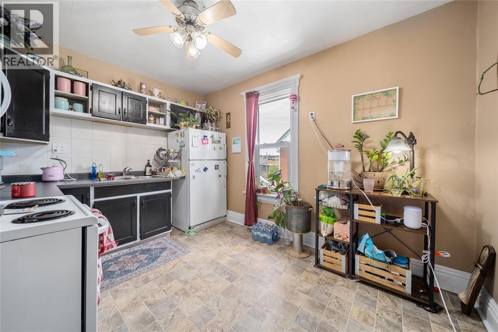 169 Christina Street South, Sarnia, ON