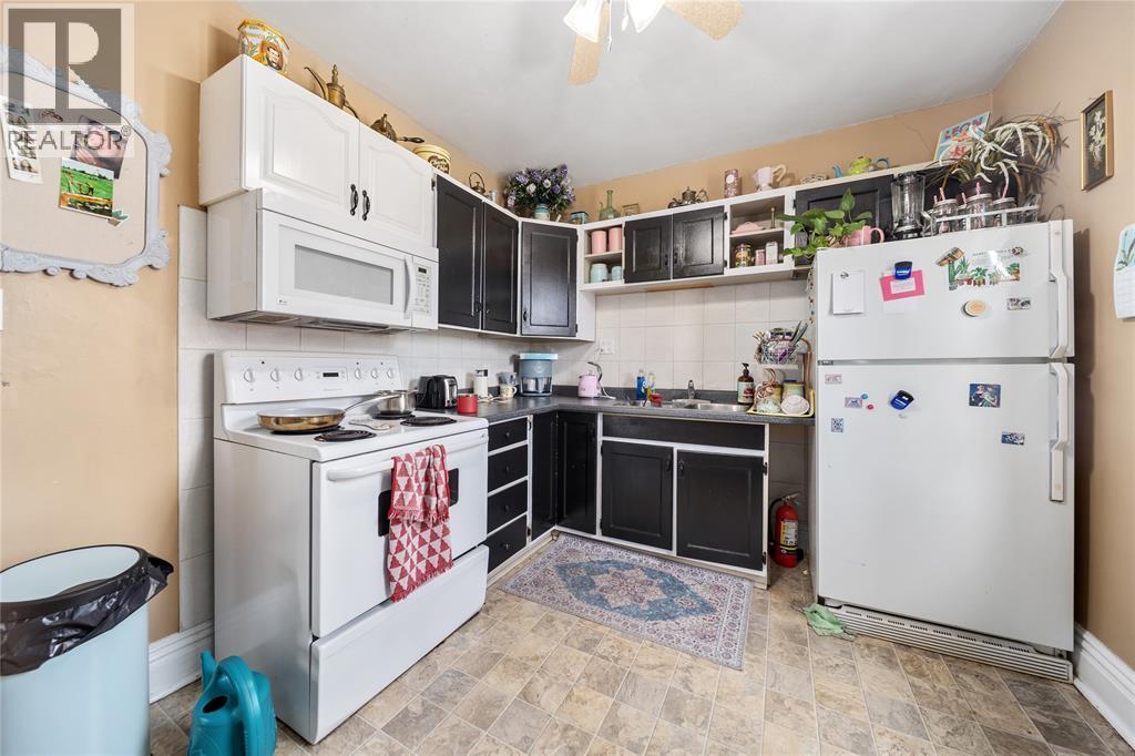 169 Christina Street South, Sarnia, ON