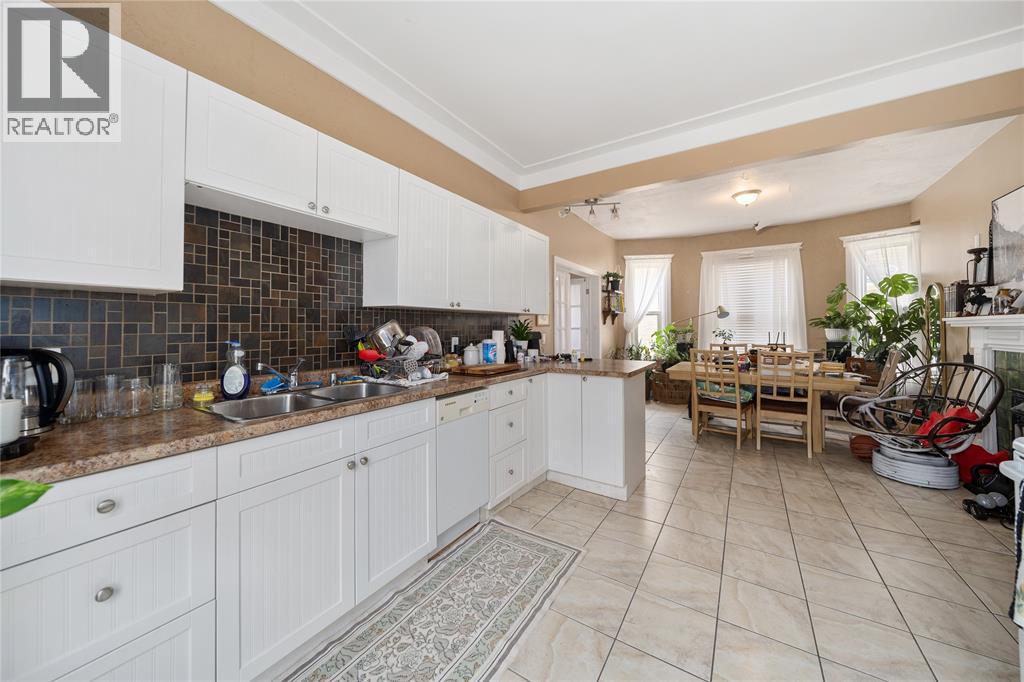 169 Christina Street South, Sarnia, ON