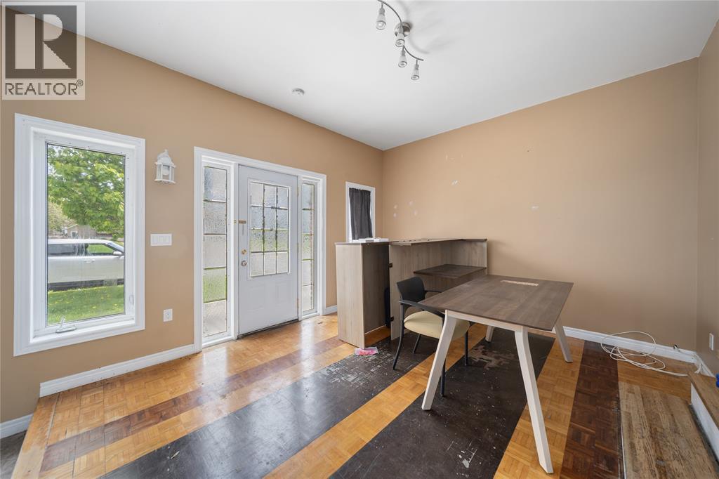 169 Christina Street South, Sarnia, ON