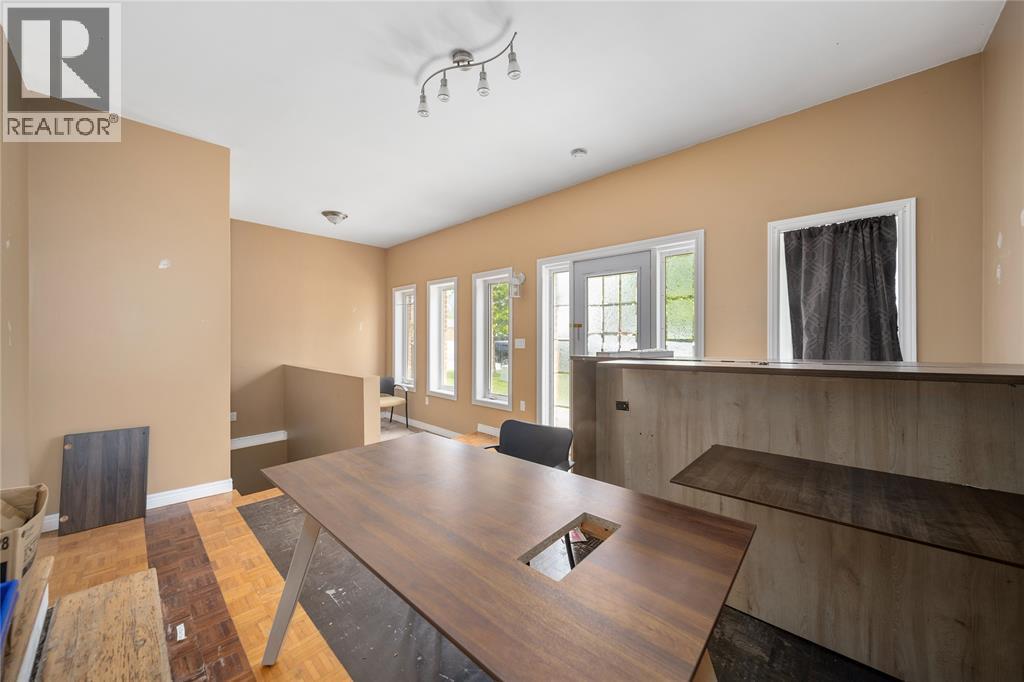 169 Christina Street South, Sarnia, ON