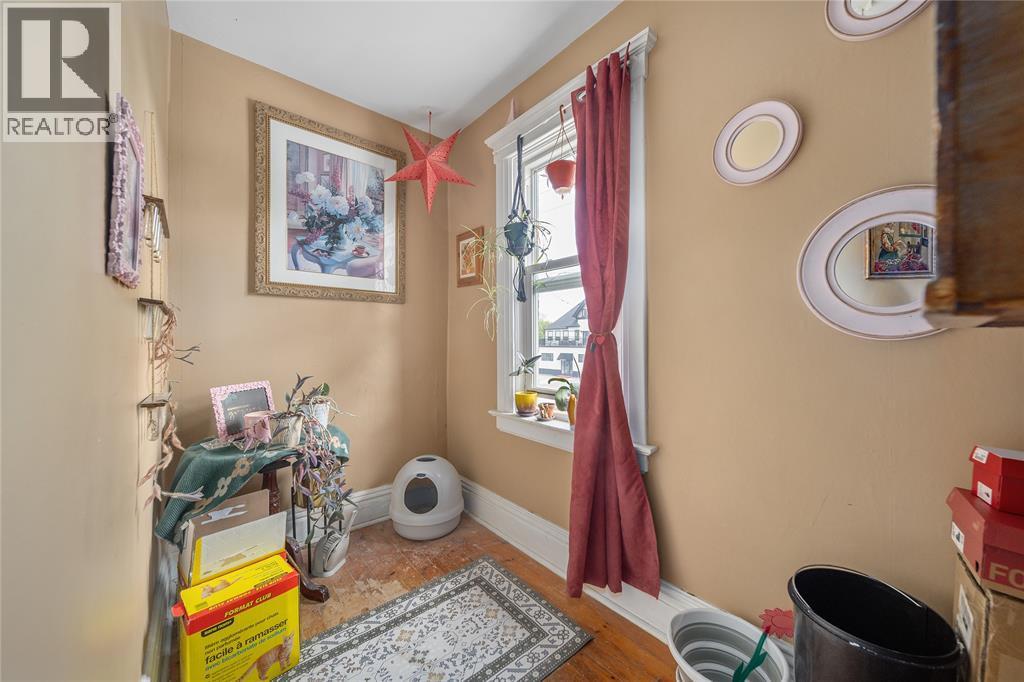 169 Christina Street South, Sarnia, ON